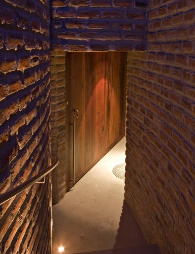 Thurston Wine House Addition / Jones Studio