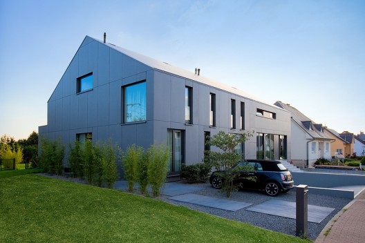 2 Row Houses In Goeblange / Metaform Architects