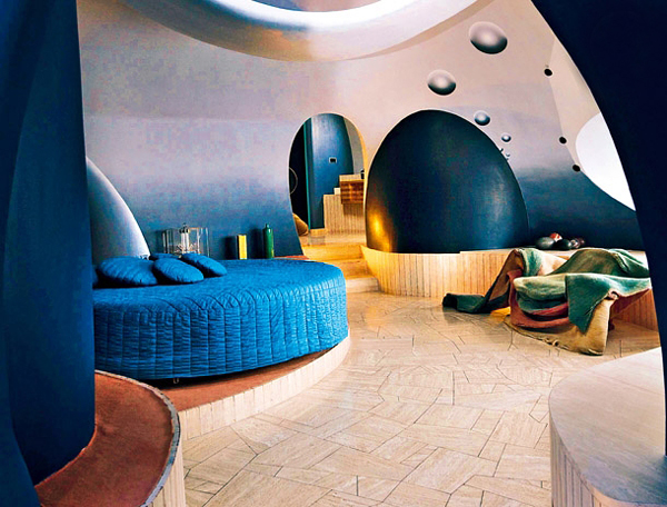 AD Classics: Palais Bulles / Antti Lovag