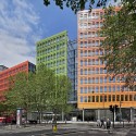 Central St. Giles Court / Renzo Piano & Fletcher Priest Architects Central St. Giles Court / Renzo Piano & Fletcher Priest Architects © Michel Denance