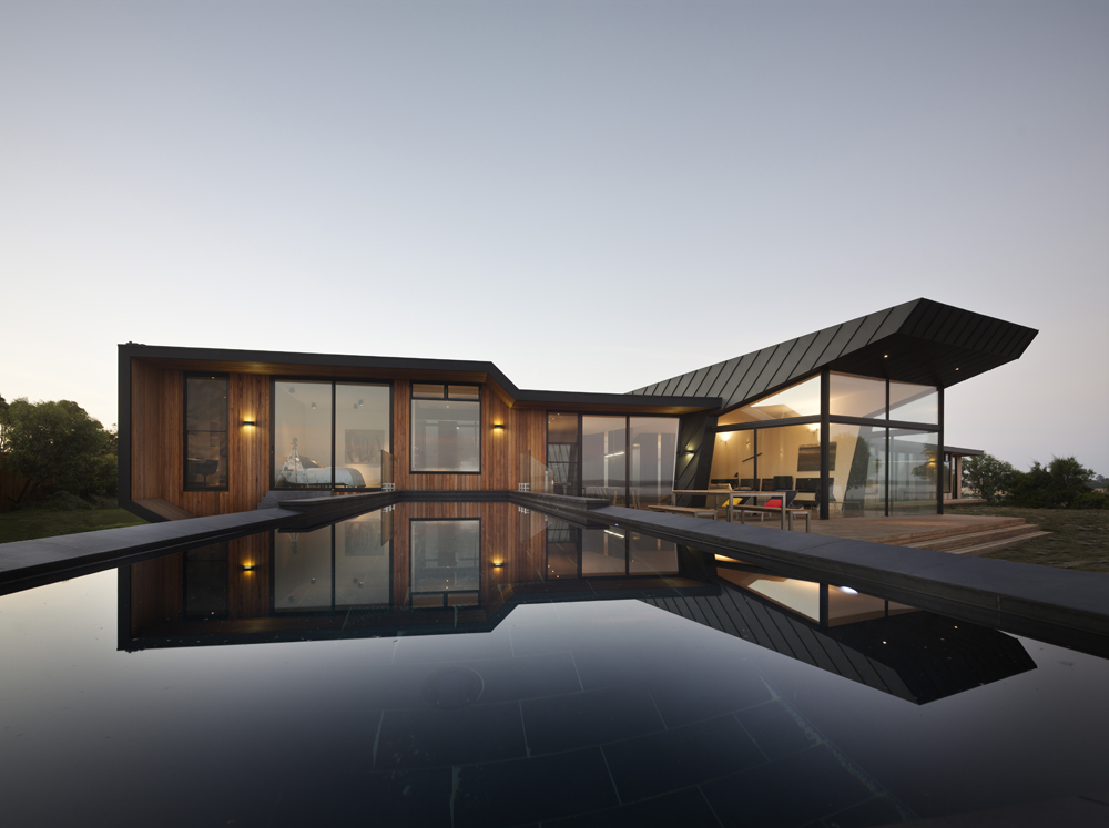 Beached House / BKK Architects