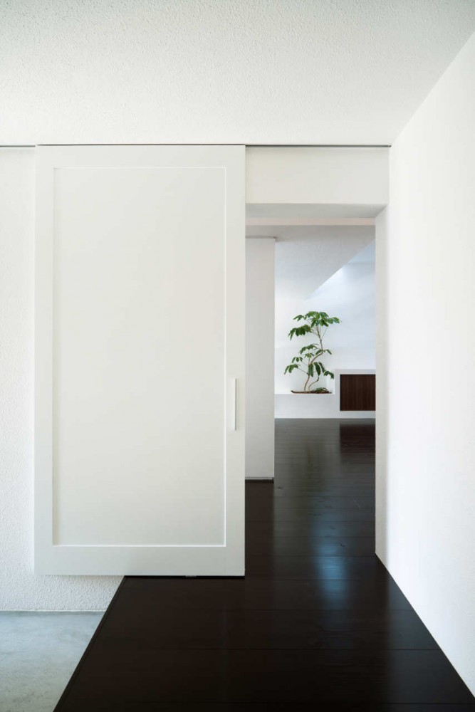 Gable House / FORM/Kouichi Kimura Architects © Takumi Ota