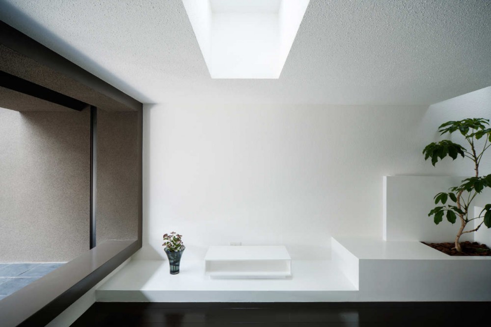 Gable House / FORM | Kouichi Kimura