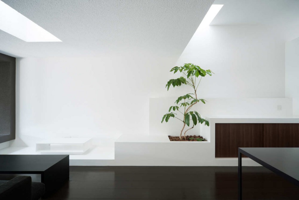 Gable House / FORM | Kouichi Kimura