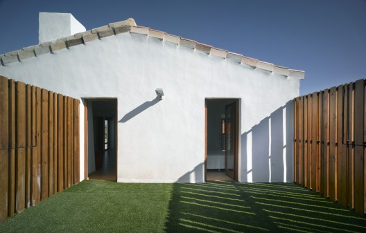 Casa Ruiz / Momo Estudio