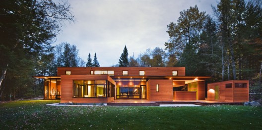 Hurteau-Miller Cottage / Kariouk Associates