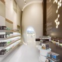 Ahava Beauty Capsule / Minusplus © Barnabás Imre