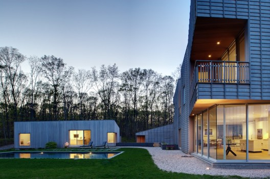 YN-13 / Morris Sato Studio