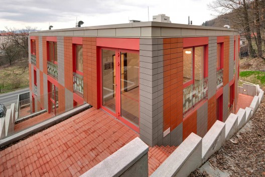 The Hospic Building / dans arhitekti