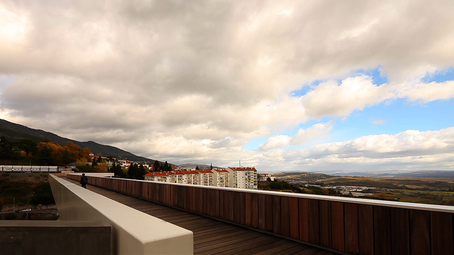 Pedestrian Bridge / JLCG Arquitectos