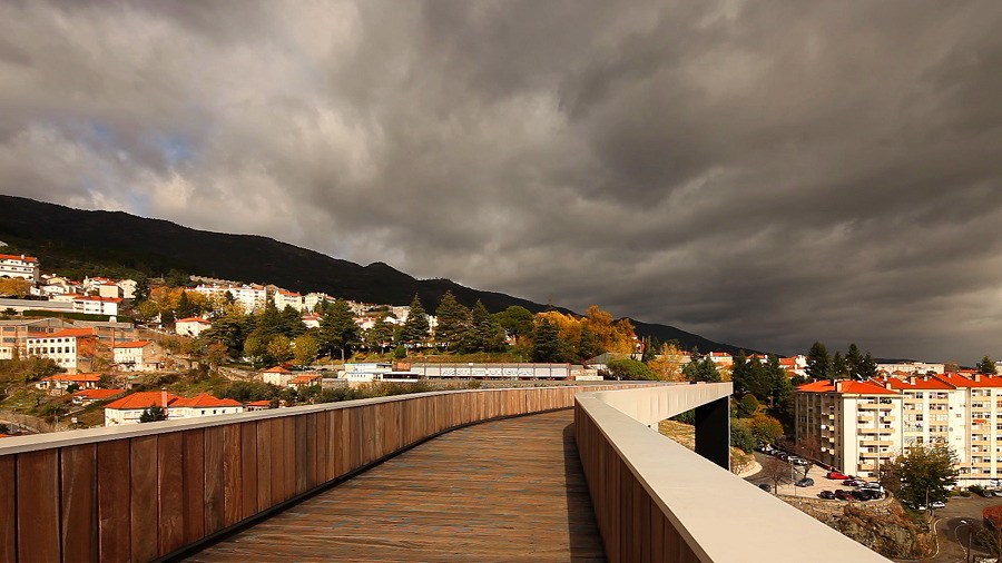 Pedestrian Bridge / JLCG Arquitectos