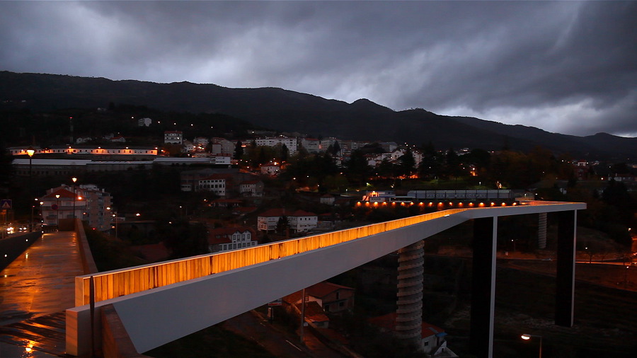 Pedestrian Bridge / JLCG Arquitectos