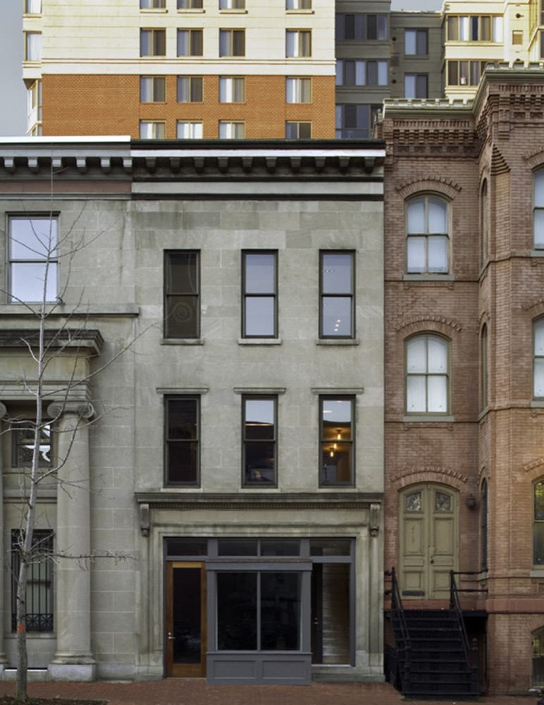 Town House / Robert Gurney Architect