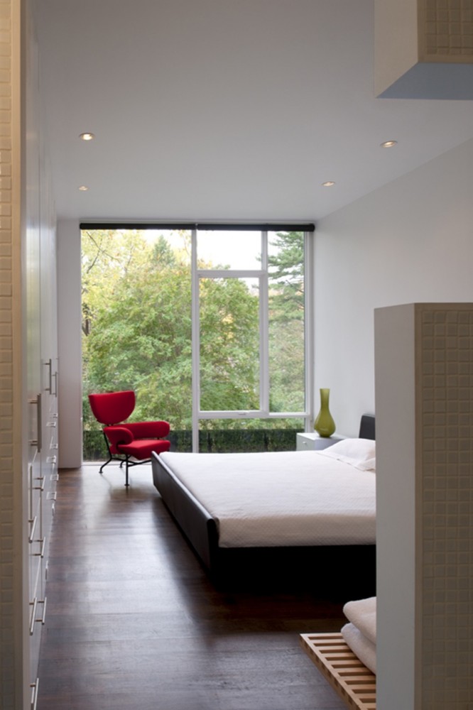 Hampden Lane House / Robert Gurney Architect