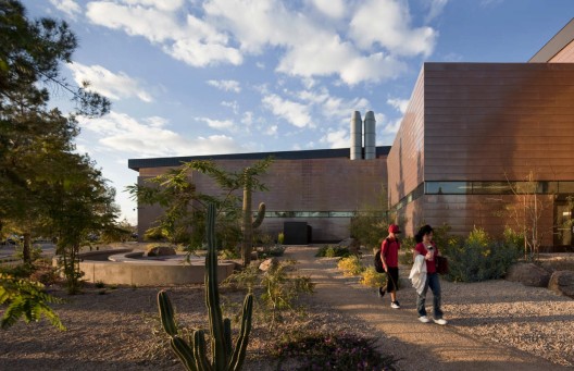 Biotechnology Industry / Marlene Imirzian & Associates