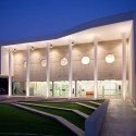 Educational Language Facility In Ramla / Ron Fleisher Educational Language Facility In Ramla / Ron Fleisher © Shai Epstein