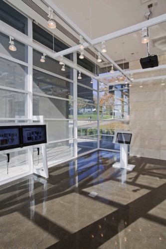 Kupferberg Holocaust Resource Center and Archives / TEK Architects
