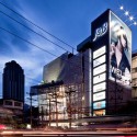 J&B Beauty World / Whitespace © Wilson Tungthunya