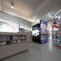 J&B Beauty World / Whitespace © Wilson Tungthunya