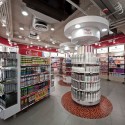 J&B Beauty World / Whitespace © Wilson Tungthunya