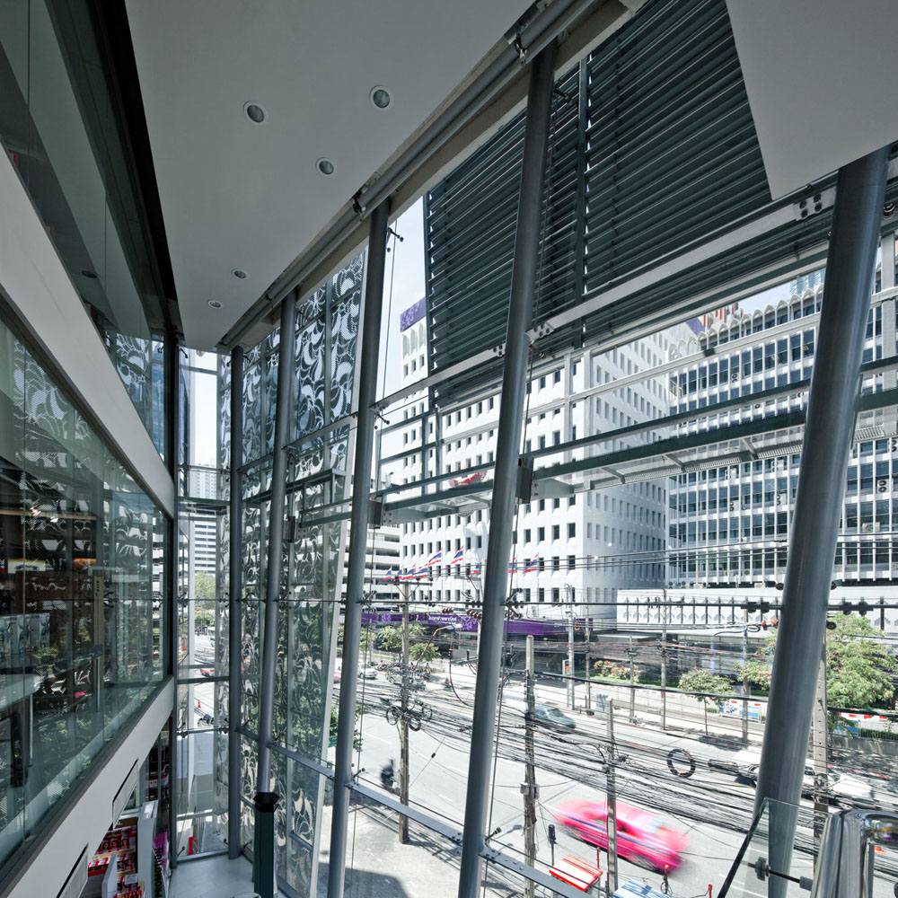 J&B Beauty World / Whitespace