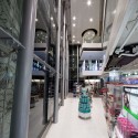 J&B Beauty World / Whitespace © Wilson Tungthunya