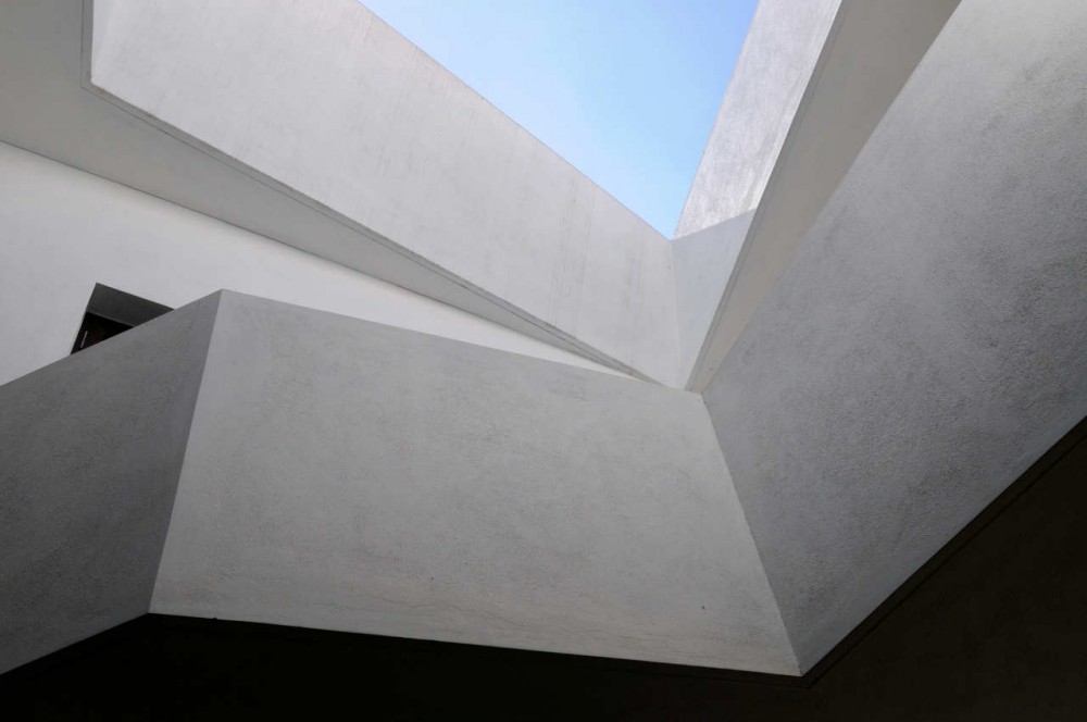 B House / Cadence