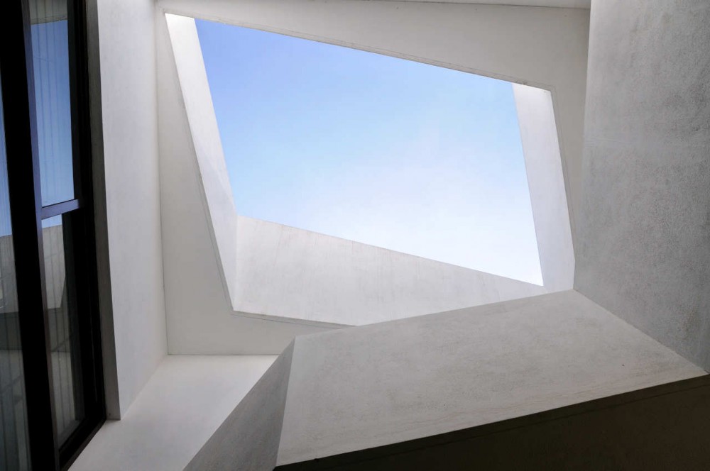 B House / Cadence