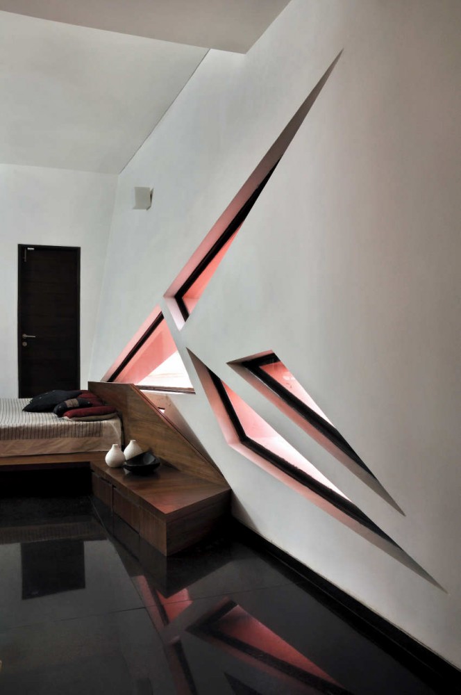 B House / Cadence