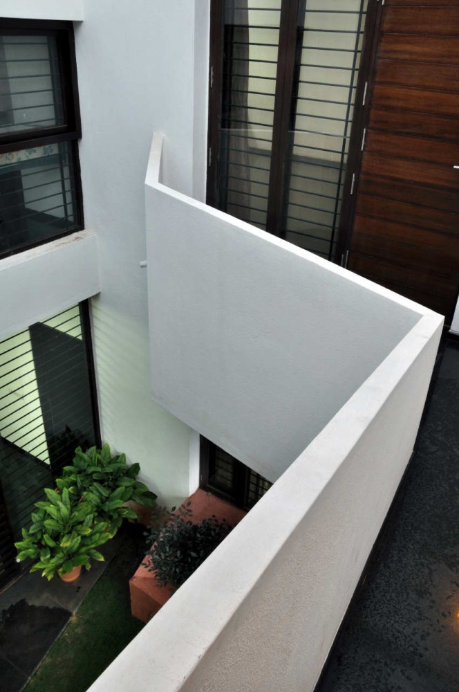 B House / Cadence