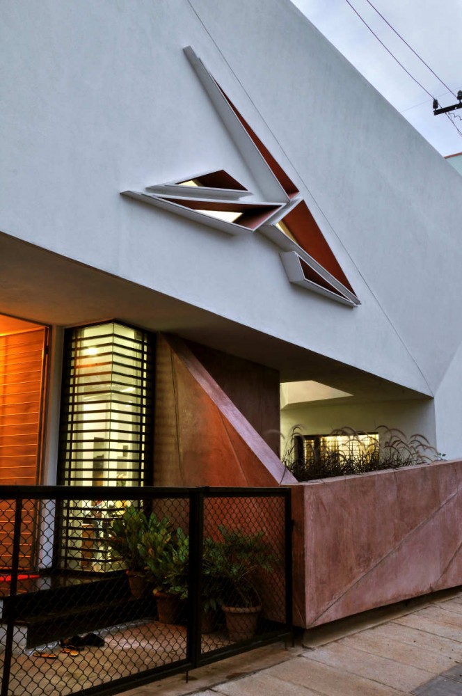 B House / Cadence