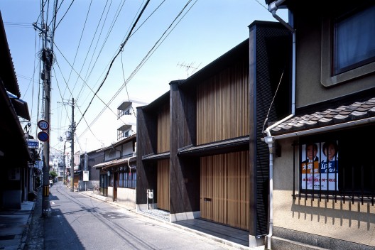 Kyoto-Model: A House With 3 Walls / Shigenori UOYA, Miwako MASAOKA, Takeshi IKEI