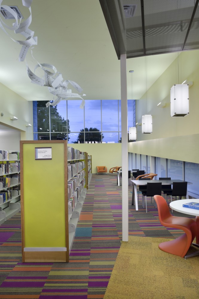 Dallas Public Library Lochwood Branch / Meyer Scherer & Rockcastle