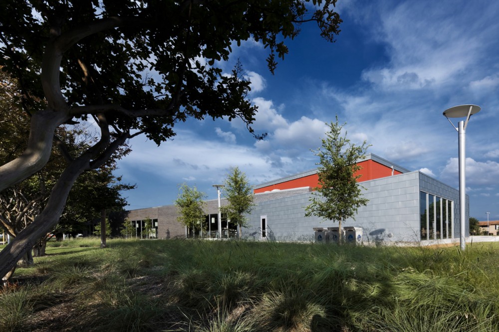 Dallas Public Library Lochwood Branch / Meyer Scherer & Rockcastle