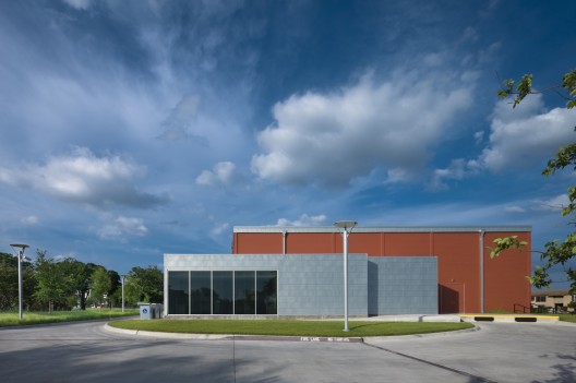 Dallas Public Library Lochwood Branch / Meyer Scherer & Rockcastle