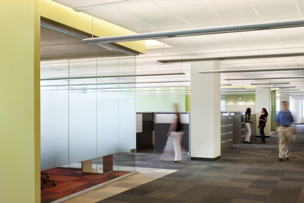 Valspar Corporation Administrative Headquarters / Meyer, Scherer & Rockcastle