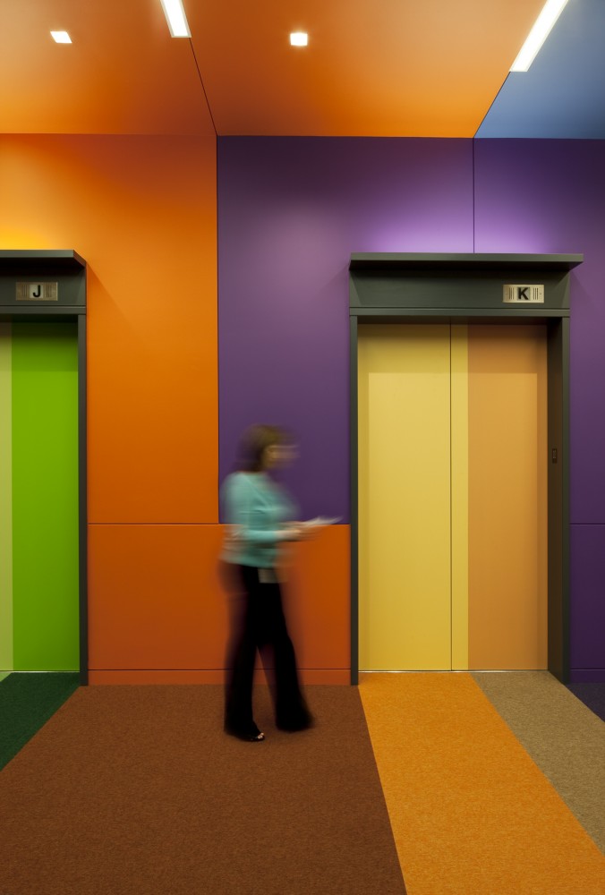 Valspar Corporation Administrative Headquarters / Meyer, Scherer & Rockcastle