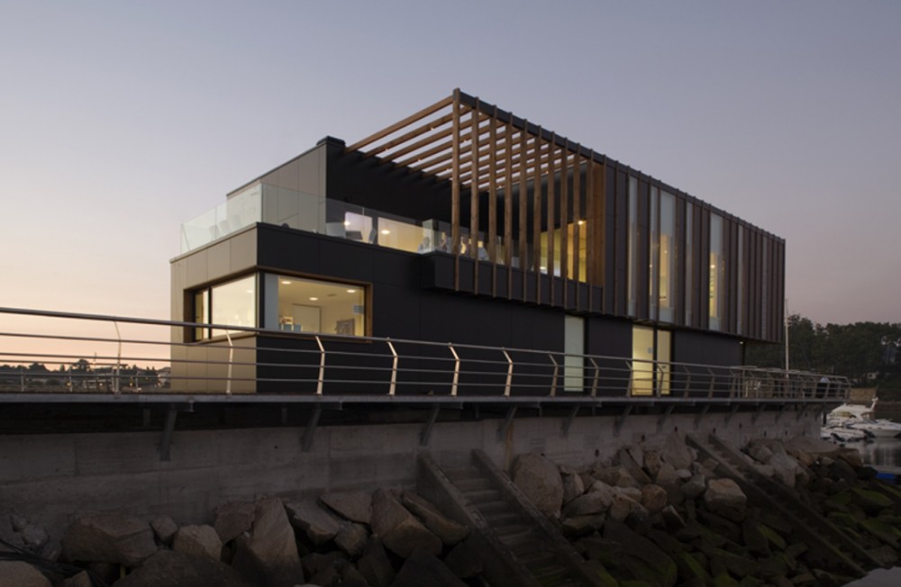 Nautical Portonovo / Díaz y Díaz Arquitectos
