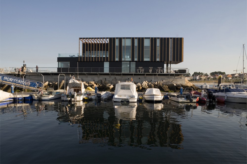 Nautical Portonovo / Díaz y Díaz Arquitectos