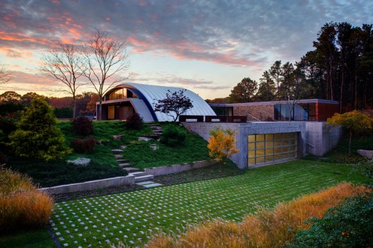 Arc House / Maziar Behrooz Architecture