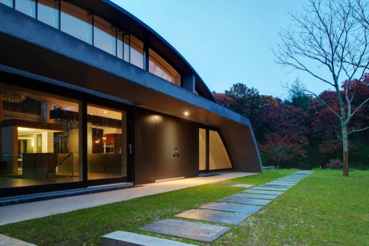 Arc House / Maziar Behrooz Architecture