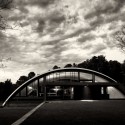 Arc House / Maziar Behrooz Architecture Arc House / Maziar Behrooz Architecture © Courtesy of Maziar Behrooz Architecture
