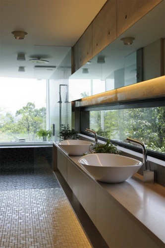 T-House In Kyoto / atelier Boronski