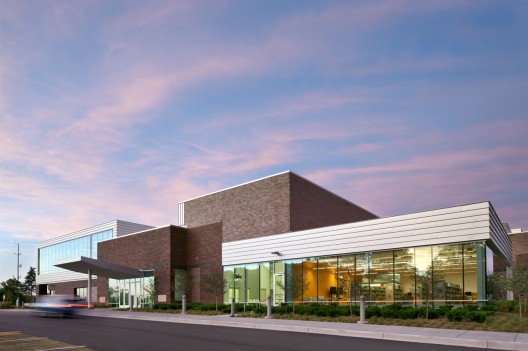 Ramsey County Roseville Library / Meyer, Scherer & Rockcastle