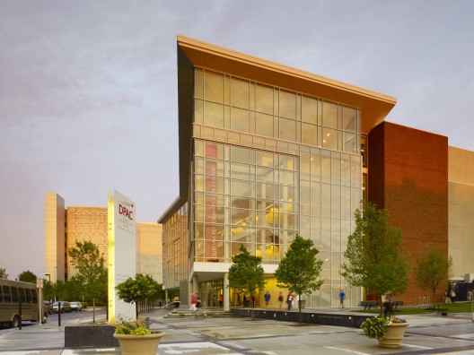 The Durham Performing Arts Center / Szostak Design