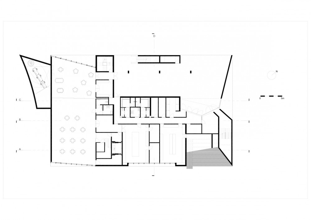 Brufe Social Center / Imago
