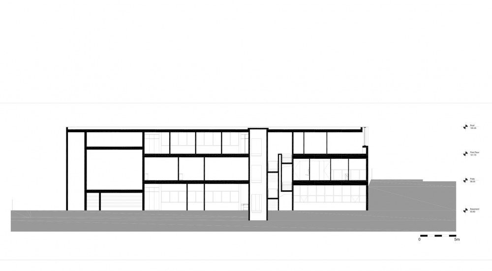 Brufe Social Center / Imago