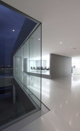 Breathing Factory / Takashi Yamaguchi & Associates