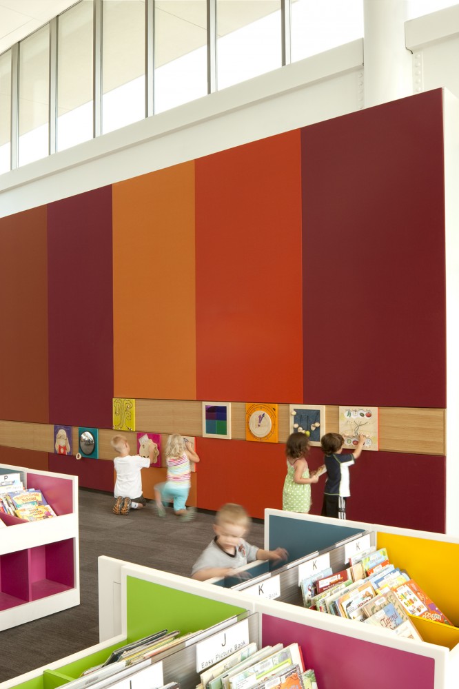 Hennepin County Library Maple Grove / Meyer, Scherer & Rockcastle