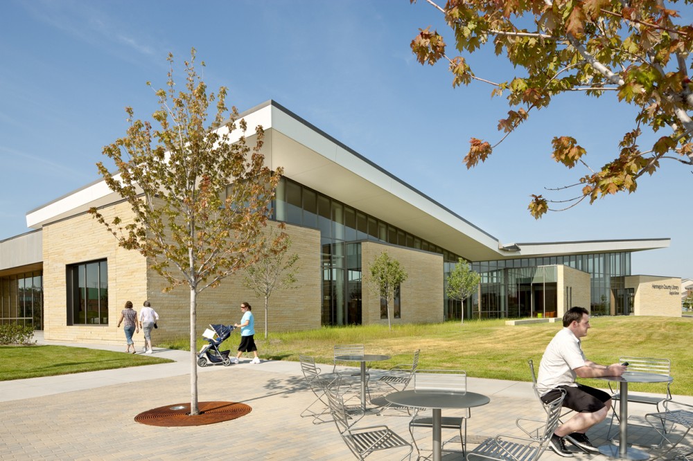 Hennepin County Library Maple Grove / Meyer, Scherer & Rockcastle